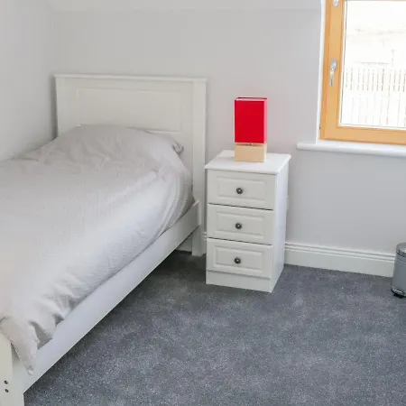 Дом отдыха C64 Cahermore Village